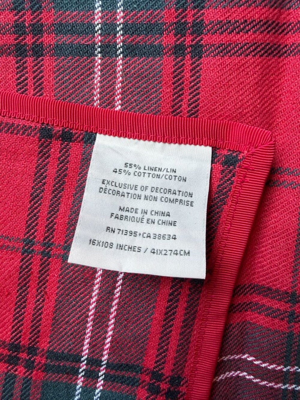 Williams Sonoma Set of 8 Tartan Plaid Red Cloth Napkins and Table Runner 16 x 90 - Picture 6 of 11